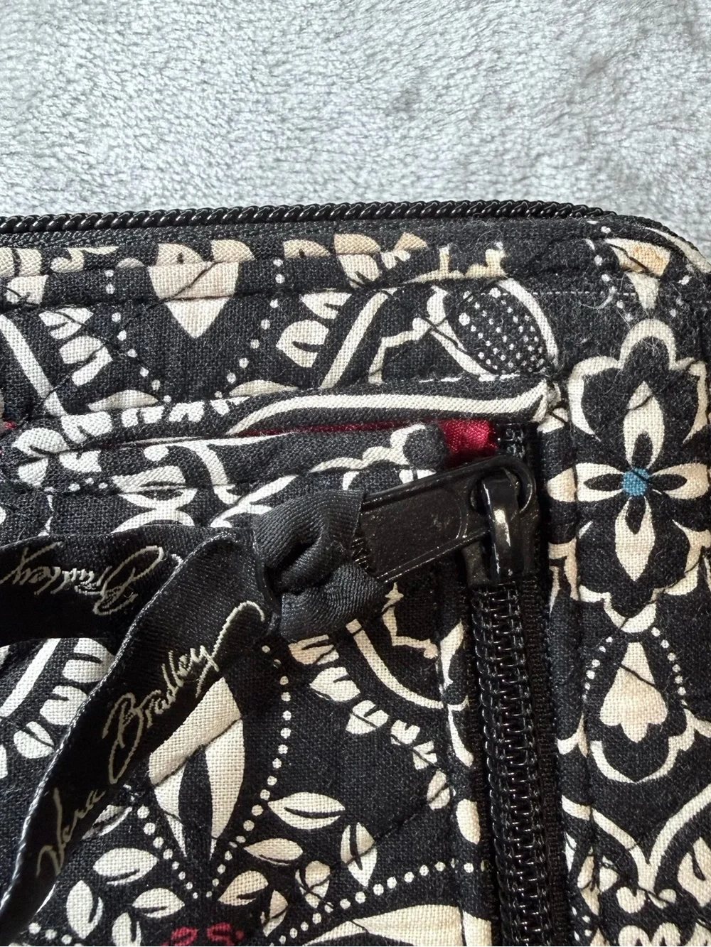 Vera Bradley Black & White Patterned Turnlock Zip Wallet